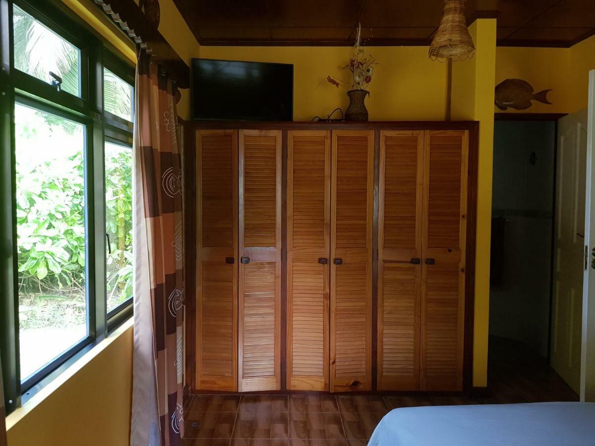 Anse Kerlan Beach Chalets Eksteriør bilde